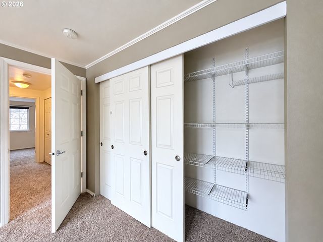 17516 Nw SPRINGVILLE Rd B-1, Portland, OR 97229
