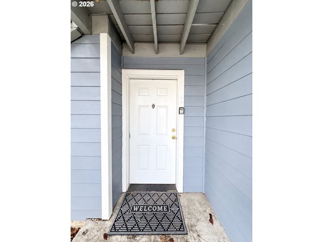 17516 Nw SPRINGVILLE Rd B-1, Portland, OR 97229