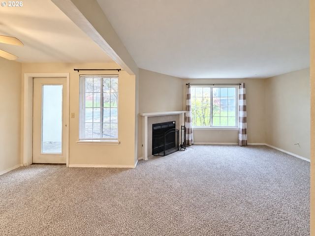 17516 Nw SPRINGVILLE Rd B-1, Portland, OR 97229