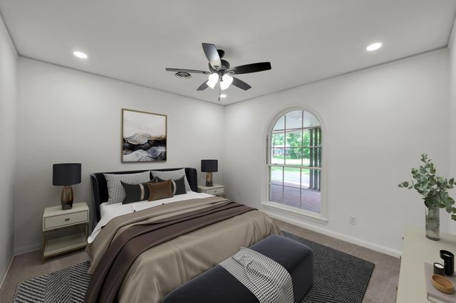 3 Briarwood Drive, Conroe, TX 77301