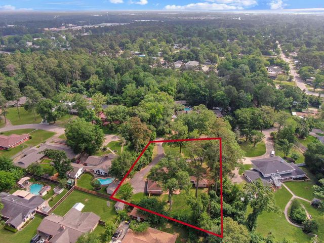 3 Briarwood Drive, Conroe, TX 77301