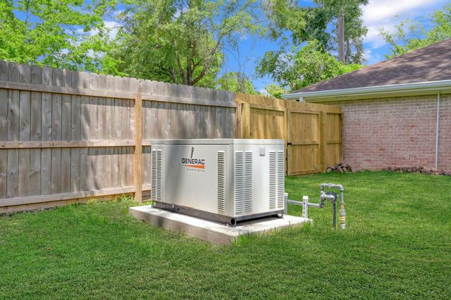 3 Briarwood Drive, Conroe, TX 77301