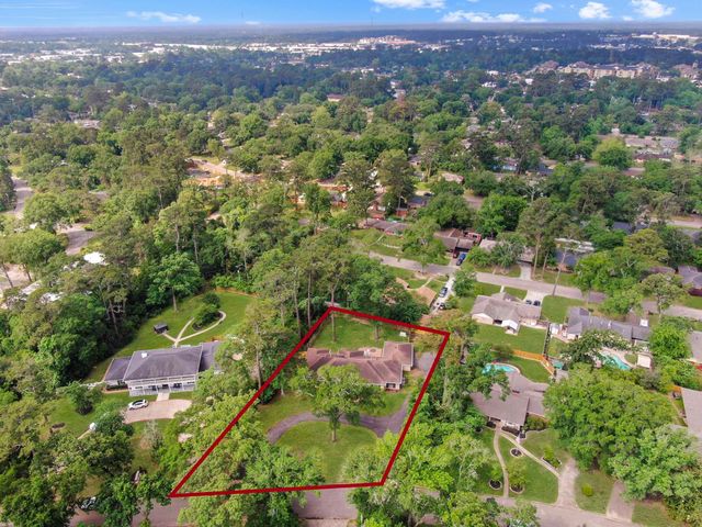 3 Briarwood Drive, Conroe, TX 77301