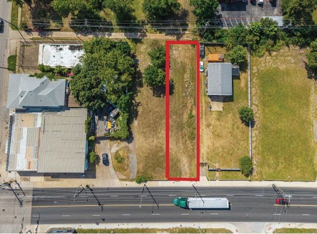 1910 Al Lipscomb Way, Dallas, TX 75215