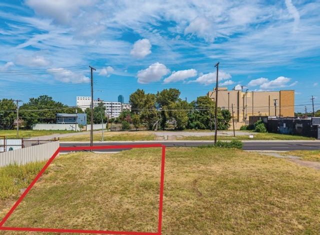 1910 Al Lipscomb Way, Dallas, TX 75215