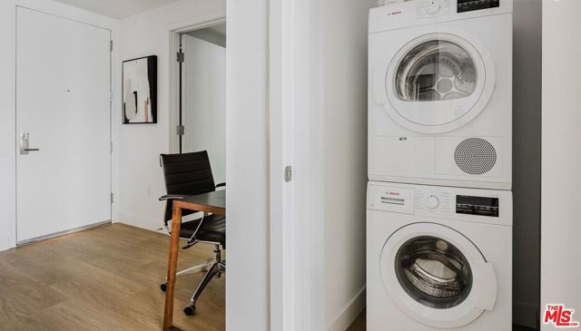 1130 N Orange Drive 201, Los Angeles, CA 90038