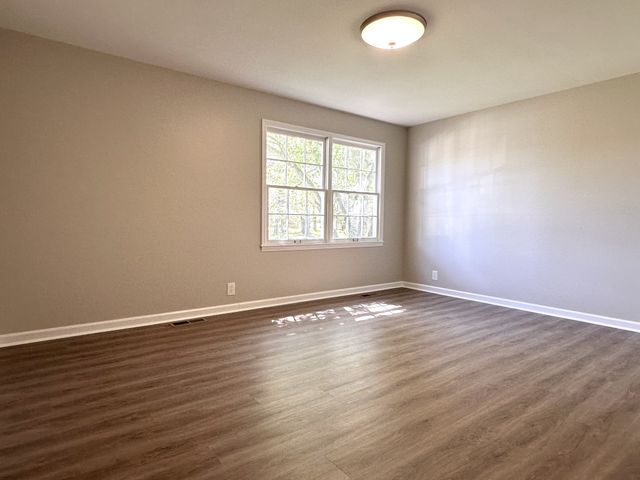 21 McAlister Rd, Fayetteville, TN 37334