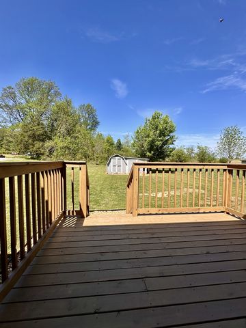 21 McAlister Rd, Fayetteville, TN 37334