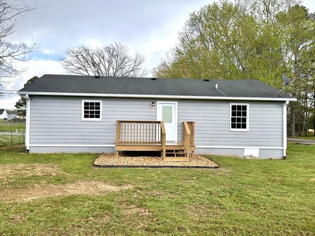 21 McAlister Rd, Fayetteville, TN 37334