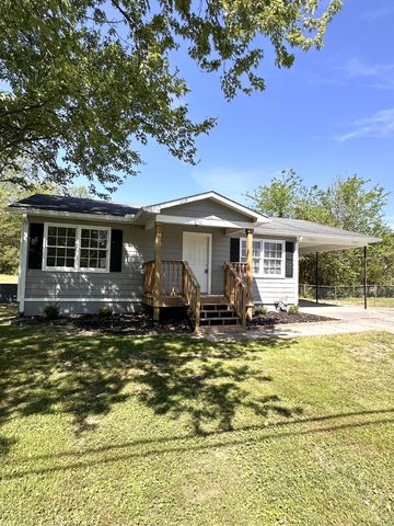 21 McAlister Rd, Fayetteville, TN 37334