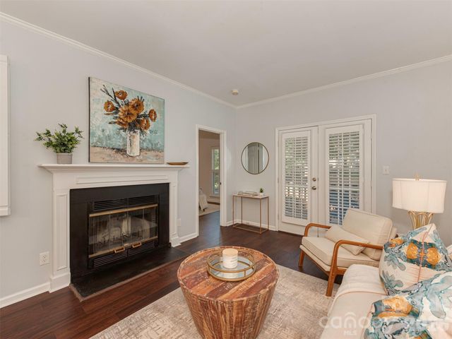 301 Queens Road 105, Charlotte, NC 28204