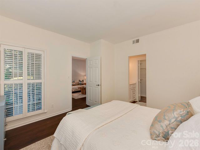 301 Queens Road 105, Charlotte, NC 28204