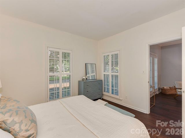 301 Queens Road 105, Charlotte, NC 28204