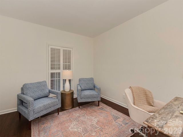 301 Queens Road 105, Charlotte, NC 28204