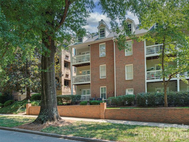 301 Queens Road 105, Charlotte, NC 28204