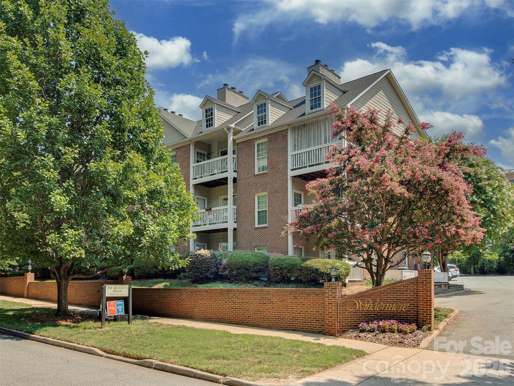 301 Queens Road 105, Charlotte, NC 28204