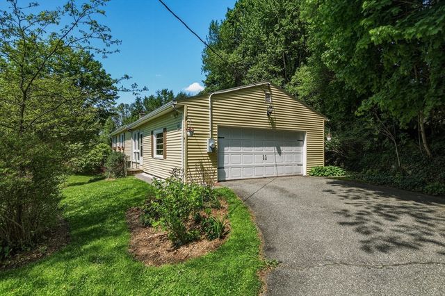 16 Saybrook Cir, South Hadley, MA 01075