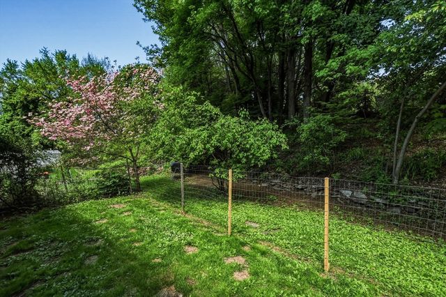 16 Saybrook Cir, South Hadley, MA 01075