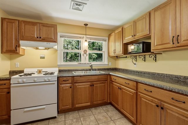 16 Saybrook Cir, South Hadley, MA 01075