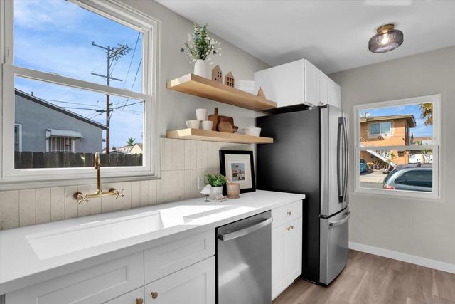 3553 Monroe, San Diego, CA 92116