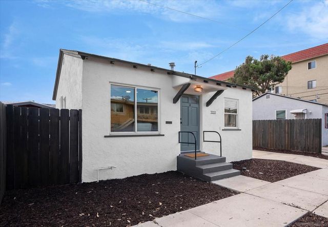 3553 Monroe, San Diego, CA 92116