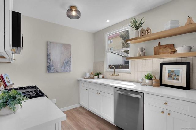 3553 Monroe, San Diego, CA 92116