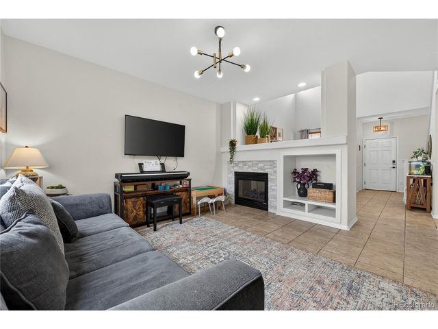 7425 S Norfolk St, Aurora, CO 80016