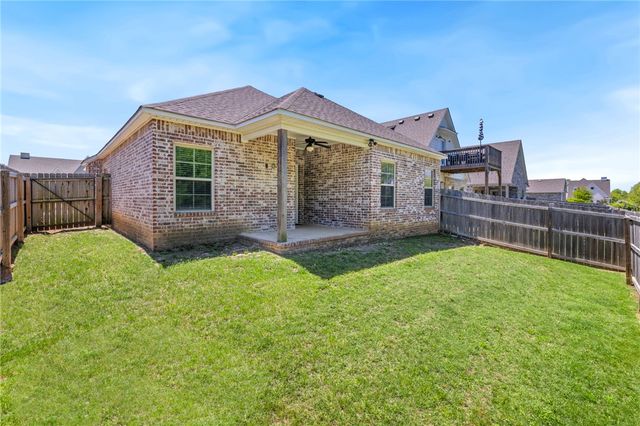 254 N Solitude Bend, Fayetteville, AR 72704