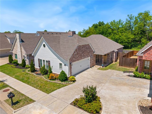 254 N Solitude Bend, Fayetteville, AR 72704