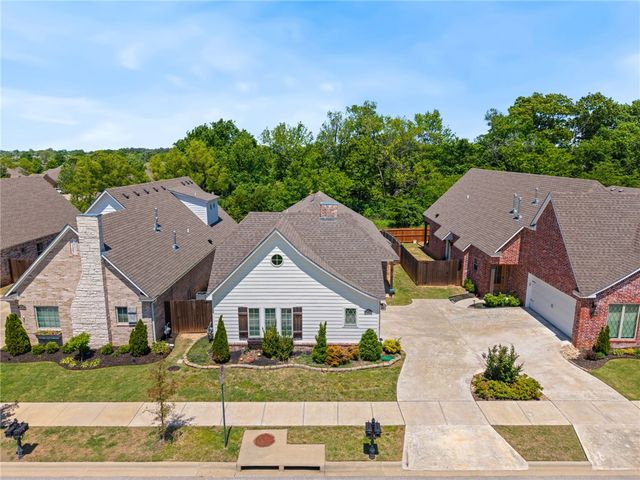 254 N Solitude Bend, Fayetteville, AR 72704