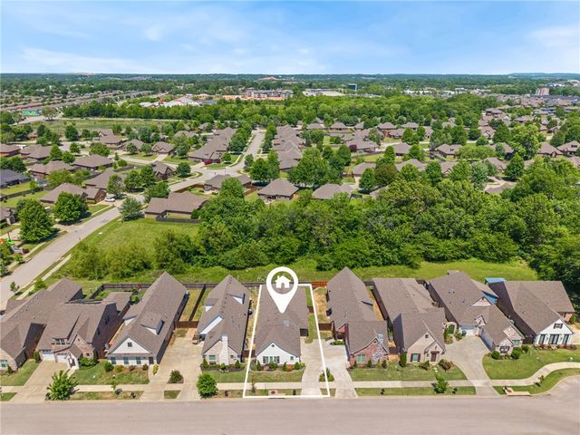 254 N Solitude Bend, Fayetteville, AR 72704