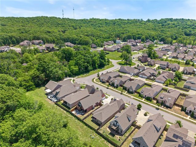 254 N Solitude Bend, Fayetteville, AR 72704