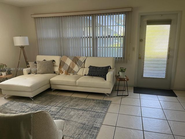 288 N Tilford N 288, Deerfield Beach, FL 33442