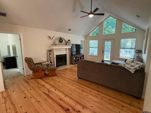 2922 Holly Trail East, Holly Lake Ranch, TX 75765