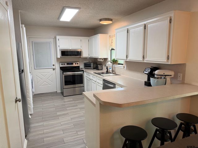 2922 Holly Trail East, Holly Lake Ranch, TX 75765