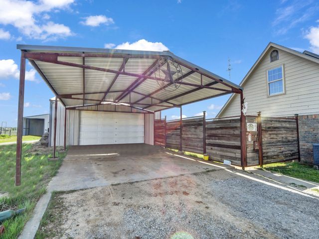 4519 County Road 2690, Alvord, TX 76225
