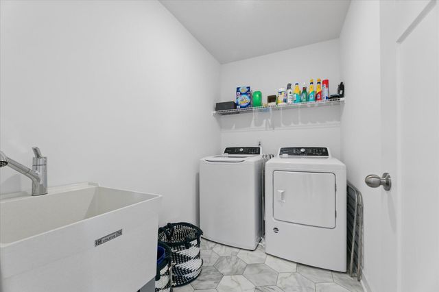 1908 Boulder Way, Carver, MN 55315