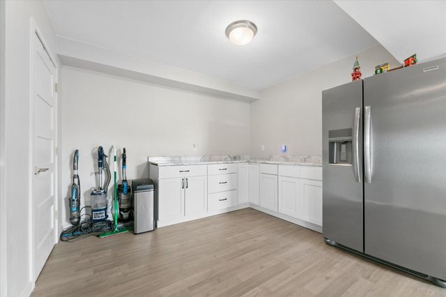1908 Boulder Way, Carver, MN 55315