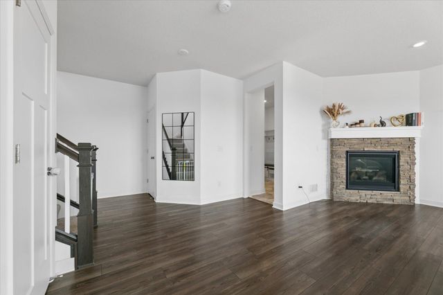 1908 Boulder Way, Carver, MN 55315