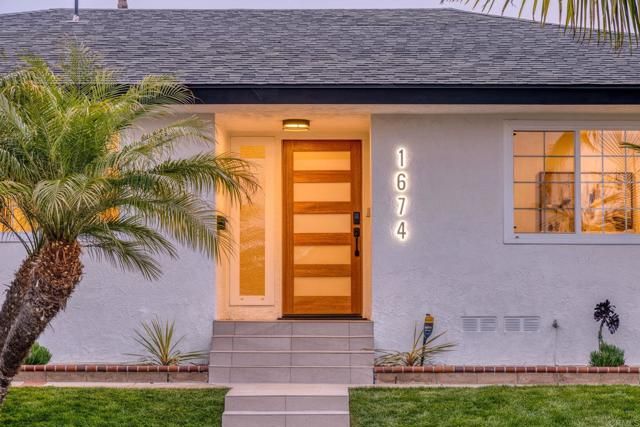 1674 Evergreen Street, San Diego, CA 92106