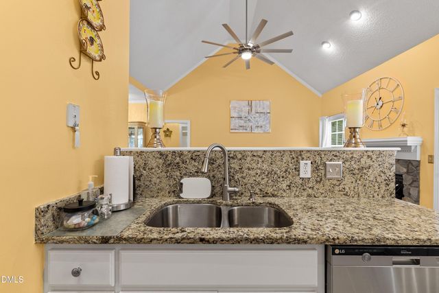 128 Redbud Drive, Clayton, NC 27520
