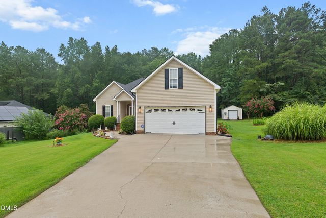 128 Redbud Drive, Clayton, NC 27520