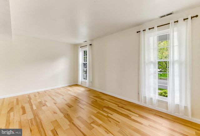 19 BROOKVIEW DR, Mantua, NJ 08051