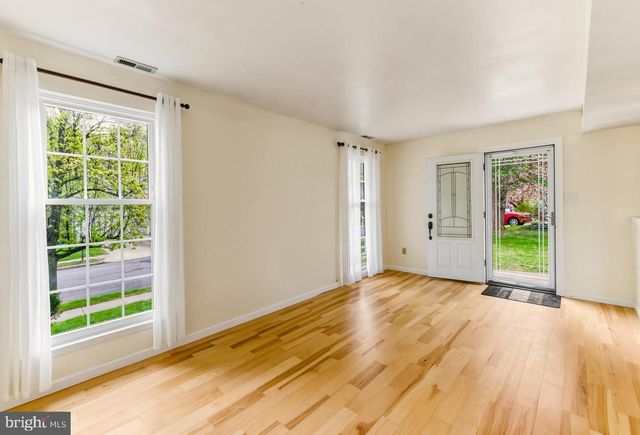 19 BROOKVIEW DR, Mantua, NJ 08051