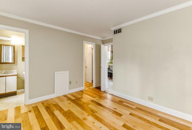 19 BROOKVIEW DR, Mantua, NJ 08051