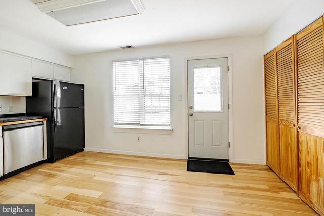 19 BROOKVIEW DR, Mantua, NJ 08051