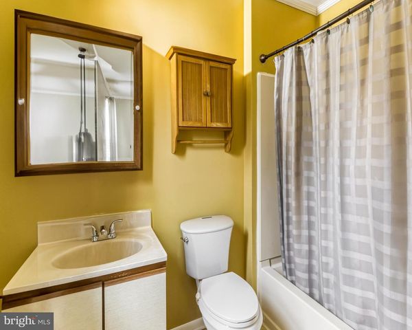 19 BROOKVIEW DR, Mantua, NJ 08051