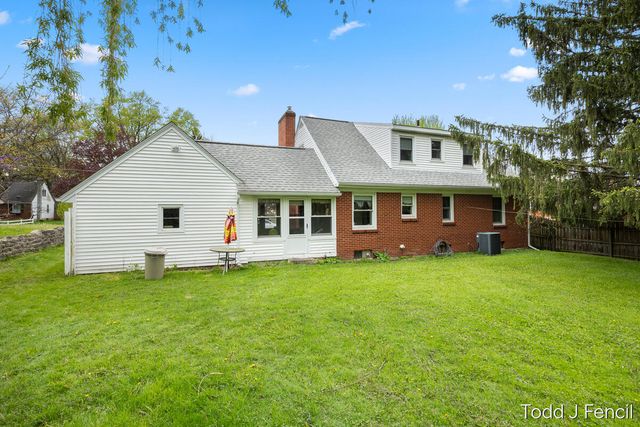 3456 Senora Avenue SE, Grand Rapids, MI 49508