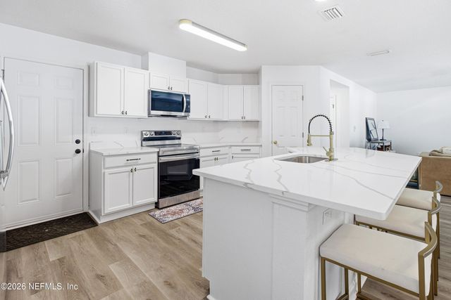 12101 ALEXANDRA Drive, Jacksonville, FL 32218