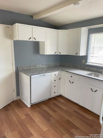 742 Olney, San Antonio, TX 78209